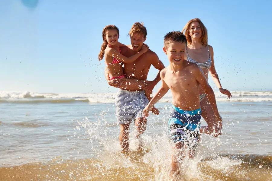 Familia em viagem, com crédito pessoal na Maxfinance Presidente 